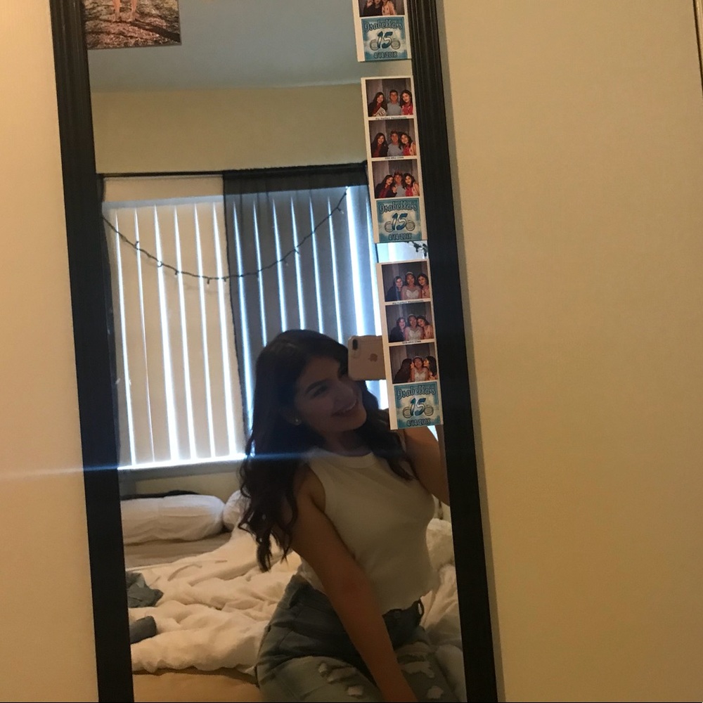 Meet your Posher, Janelle